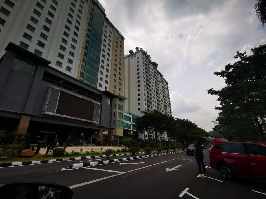 Glamorous At Kinta Riverfront Apartment Ipoh Zewnętrze zdjęcie